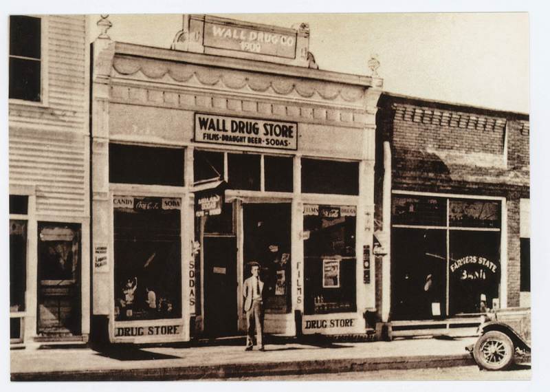 wall-drug-storefront pt Wall Drug Store ouverture